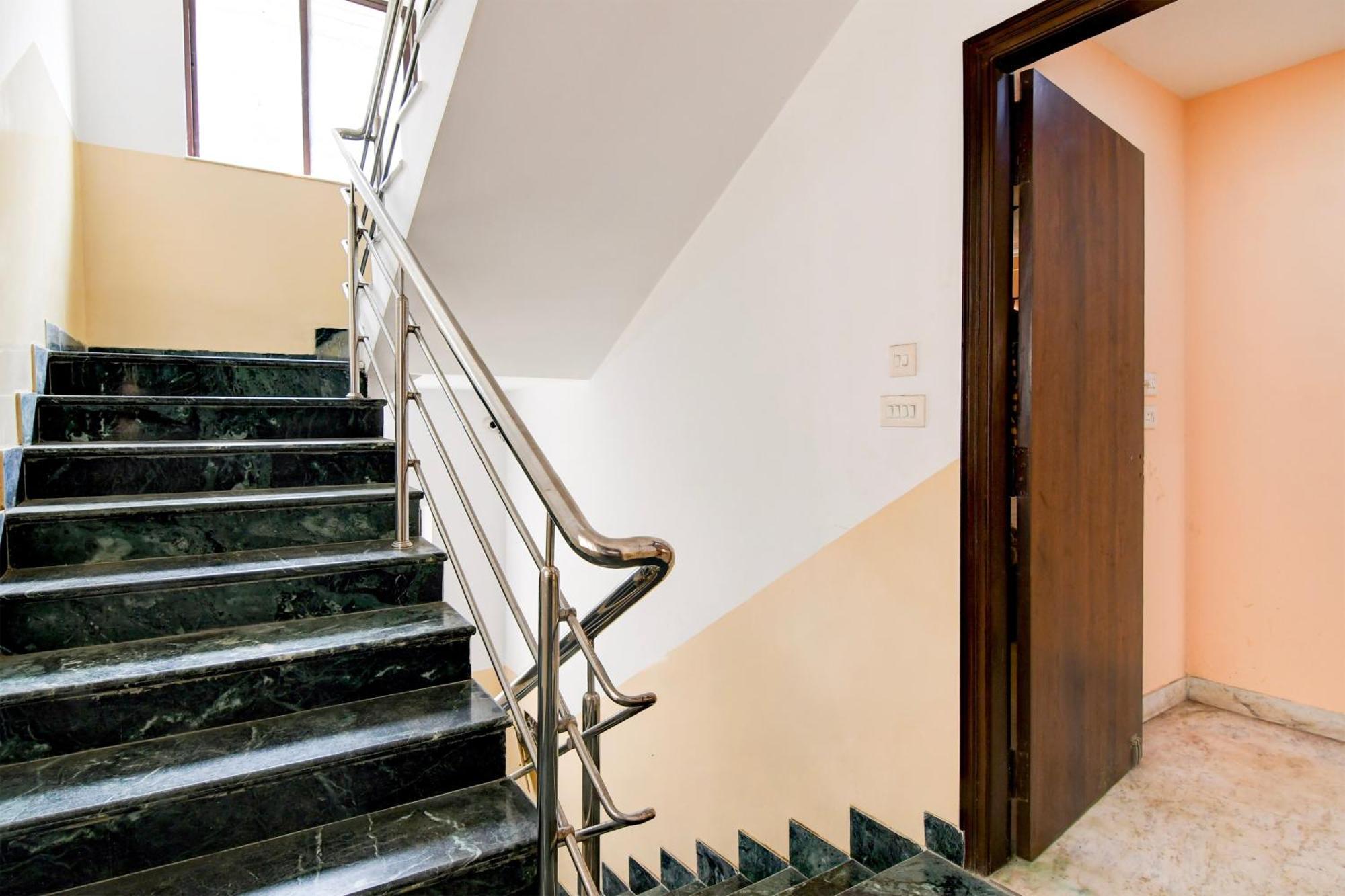 Super Hotel O New Town Near Axis Mall Formerly Spandan Inn Колката Екстериор снимка