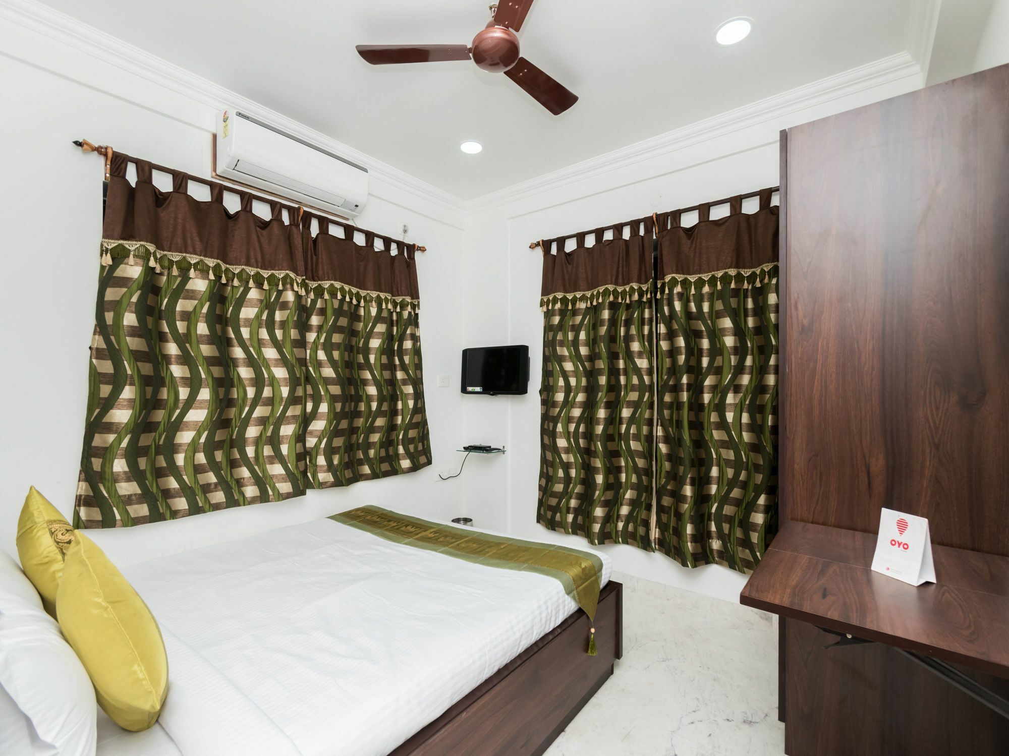 Super Hotel O New Town Near Axis Mall Formerly Spandan Inn Колката Екстериор снимка